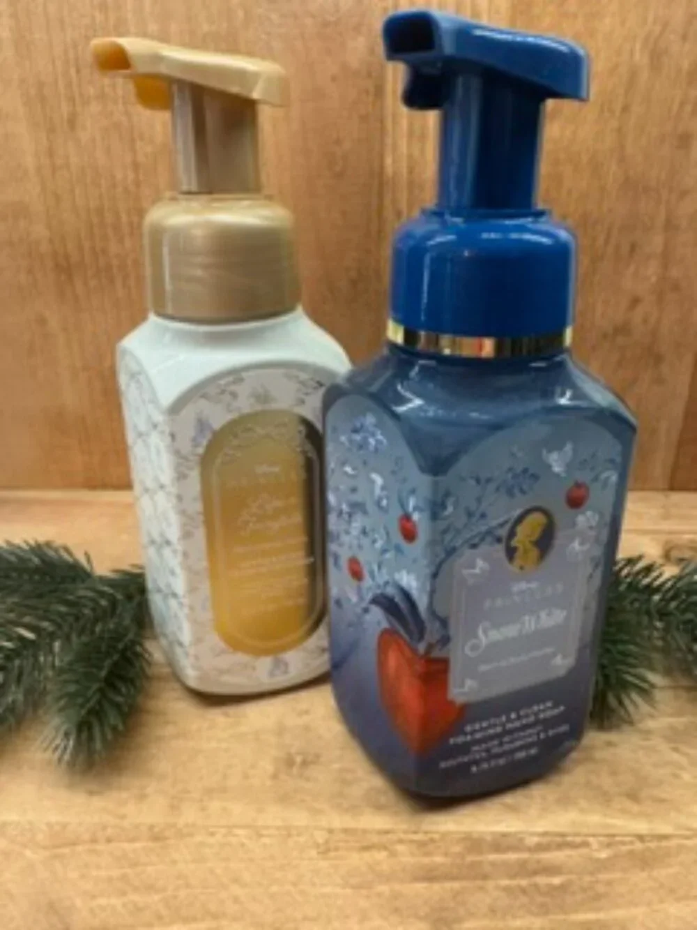 LOT OF 6 BATH AND BODY FOAMING DISNEY SOAP- NEW!